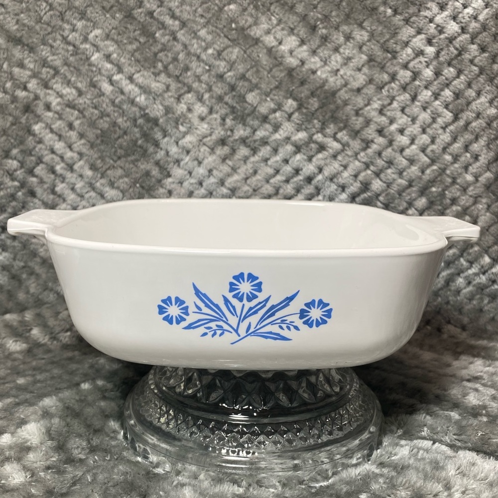 Vintage 1961-1966 Corningware Cornflower 1 Quart Casserole Dish